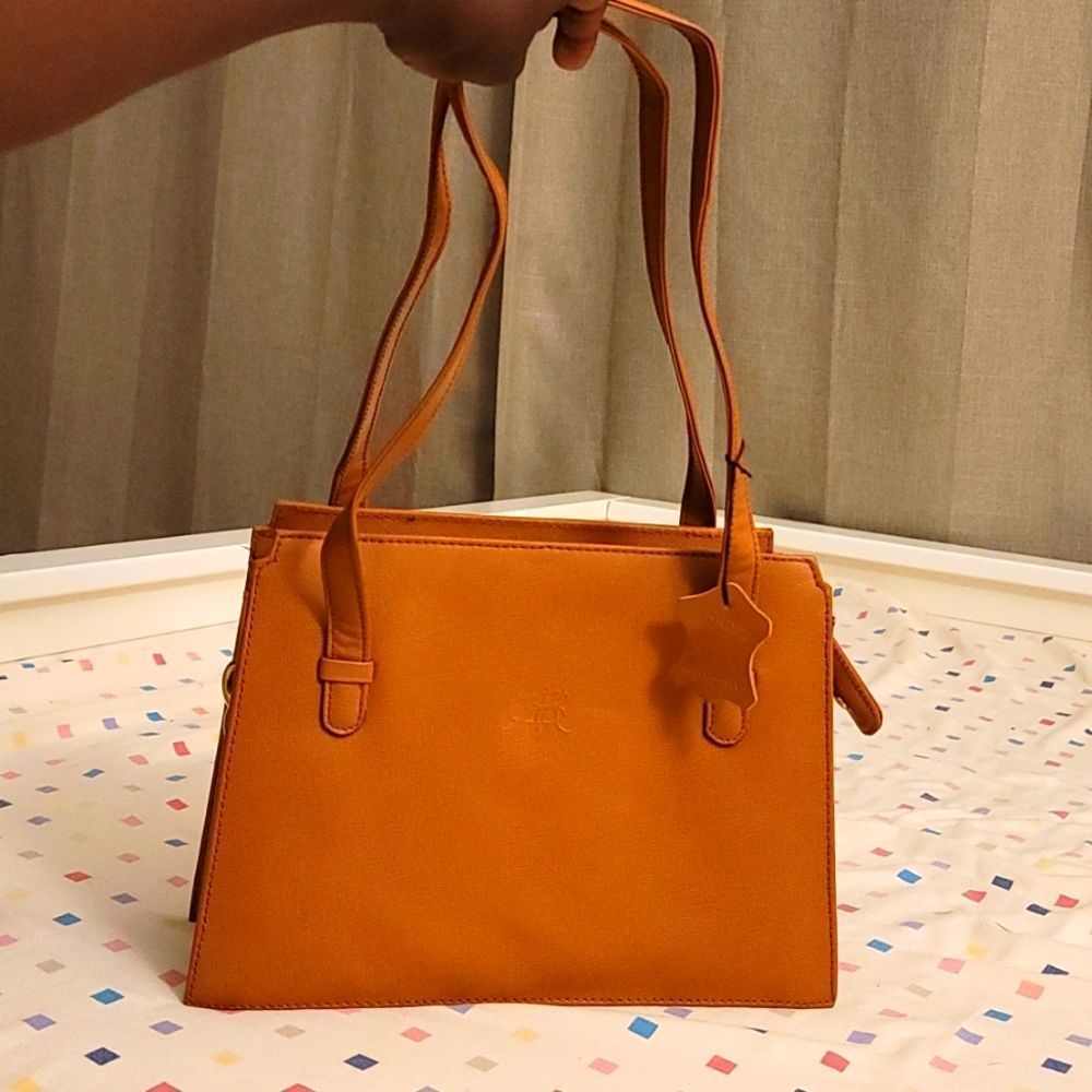 NWOT Bella Mondini purse